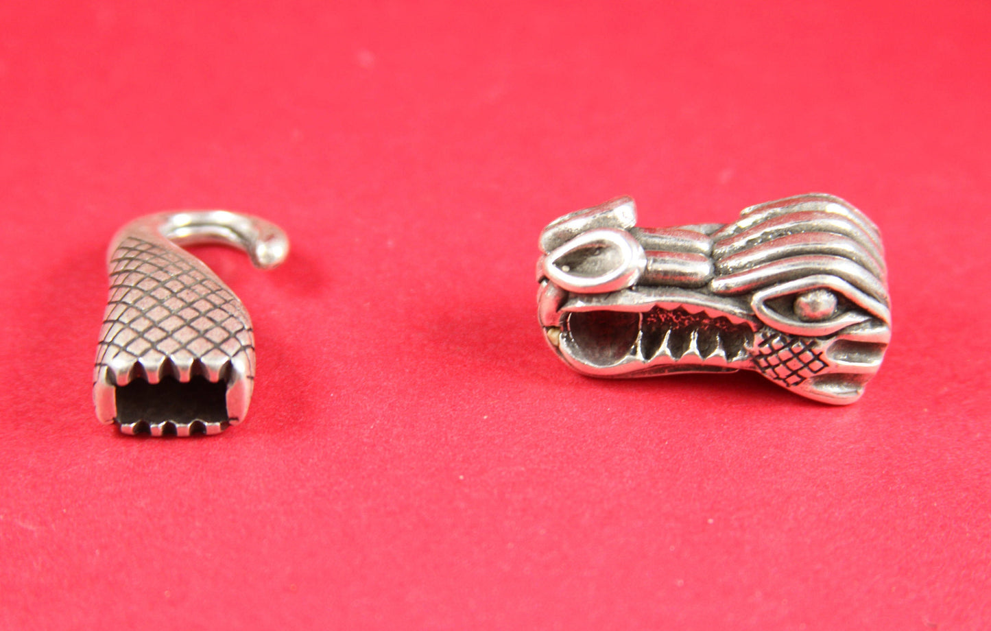 LC0027>>MADE IN EUROPE zamak dragon hook clasp, licorice dragon clasp, zamak dragon clasp, (77904/05)Qty1
