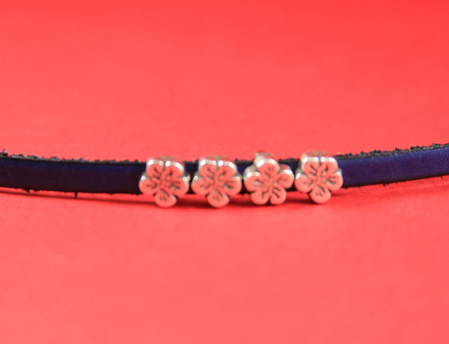 FS0326>>MADE IN EUROPE 4 zamak flower sliders 5mm flat cord, 5mm flat cord slider, flower slider for 5mm flat cord (78313/05) Qty4