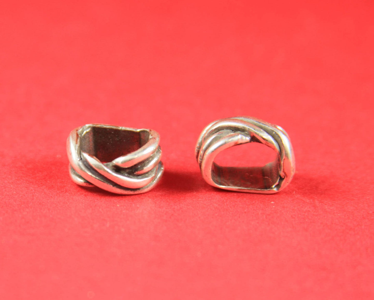 LS0084>>MADE IN EUROPE 2 zamak ring sliders, licorice ring slider, 10x6mm  sliders, silver ring sliders Qty2