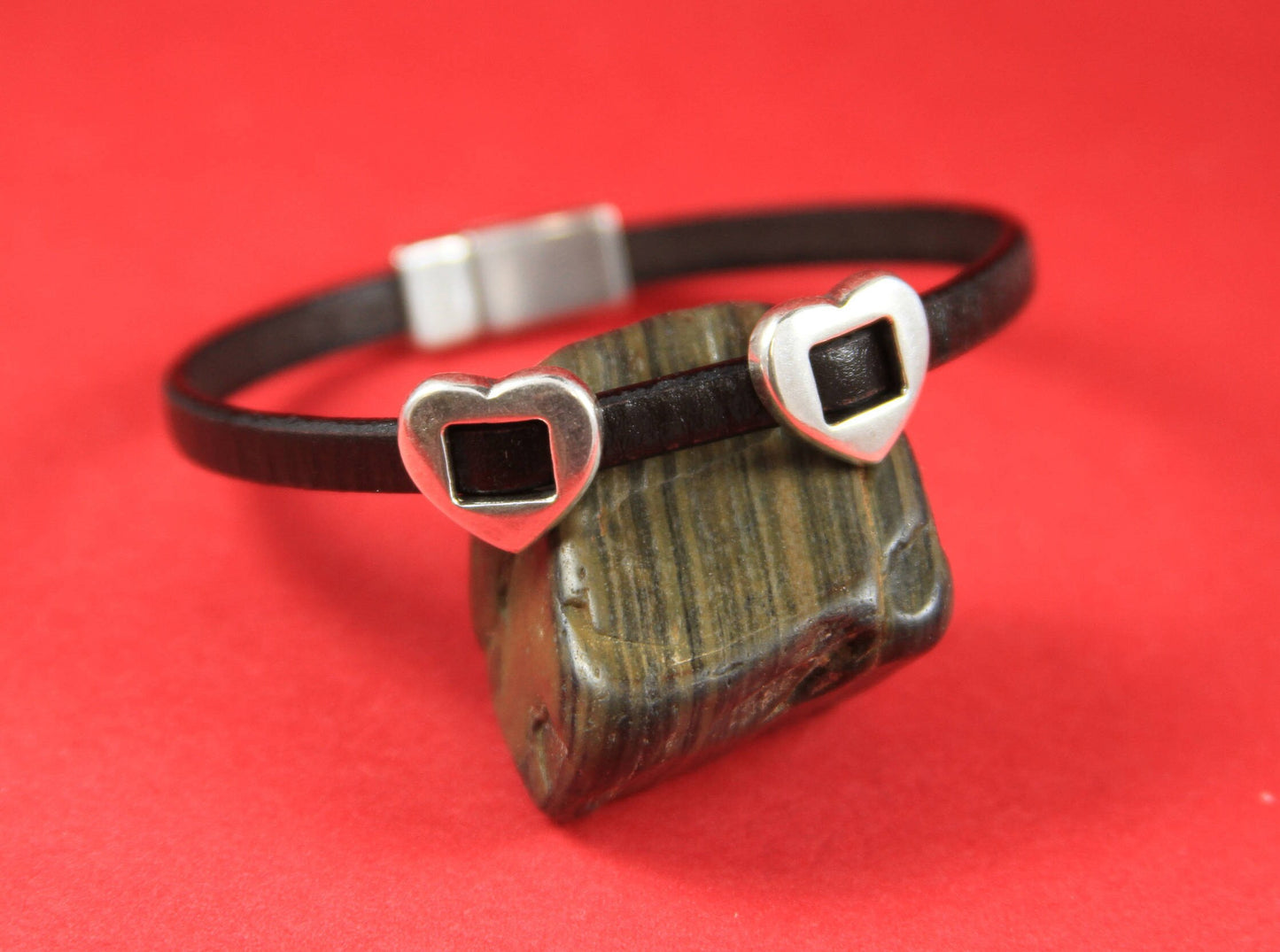 FS0282>>MADE in EUROPE 2 zamak heart sliders for 5mm cord, flat cord heart  slider, silver heart slider  qty2