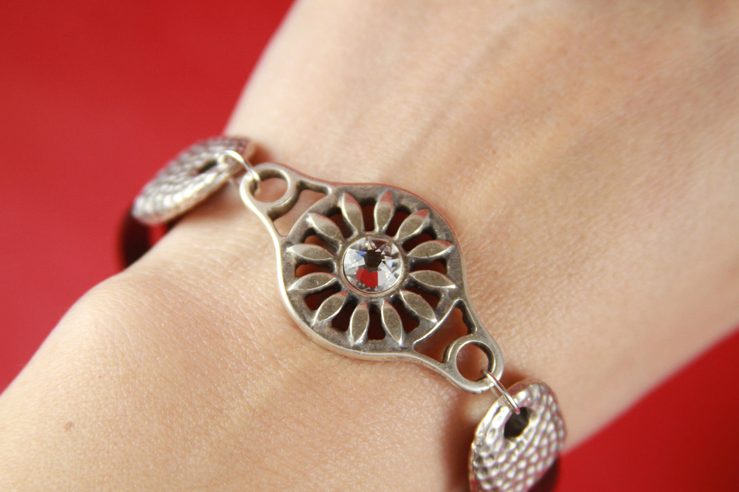 C0075>>MADE in EUROPE zamak flower connector with Swarovski crystal, bracelet sunflower connector with Swarovski crystal qty 1