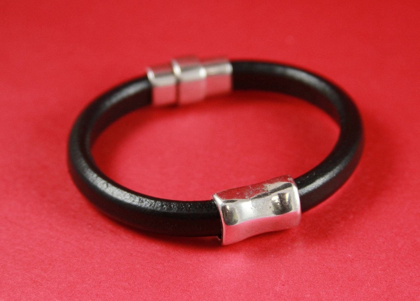 LS0053>>MADE IN EUROPE 2 licorice sliders, 2 licorice zamak tubes, licorice zamak slider (Ablz167) Qty2