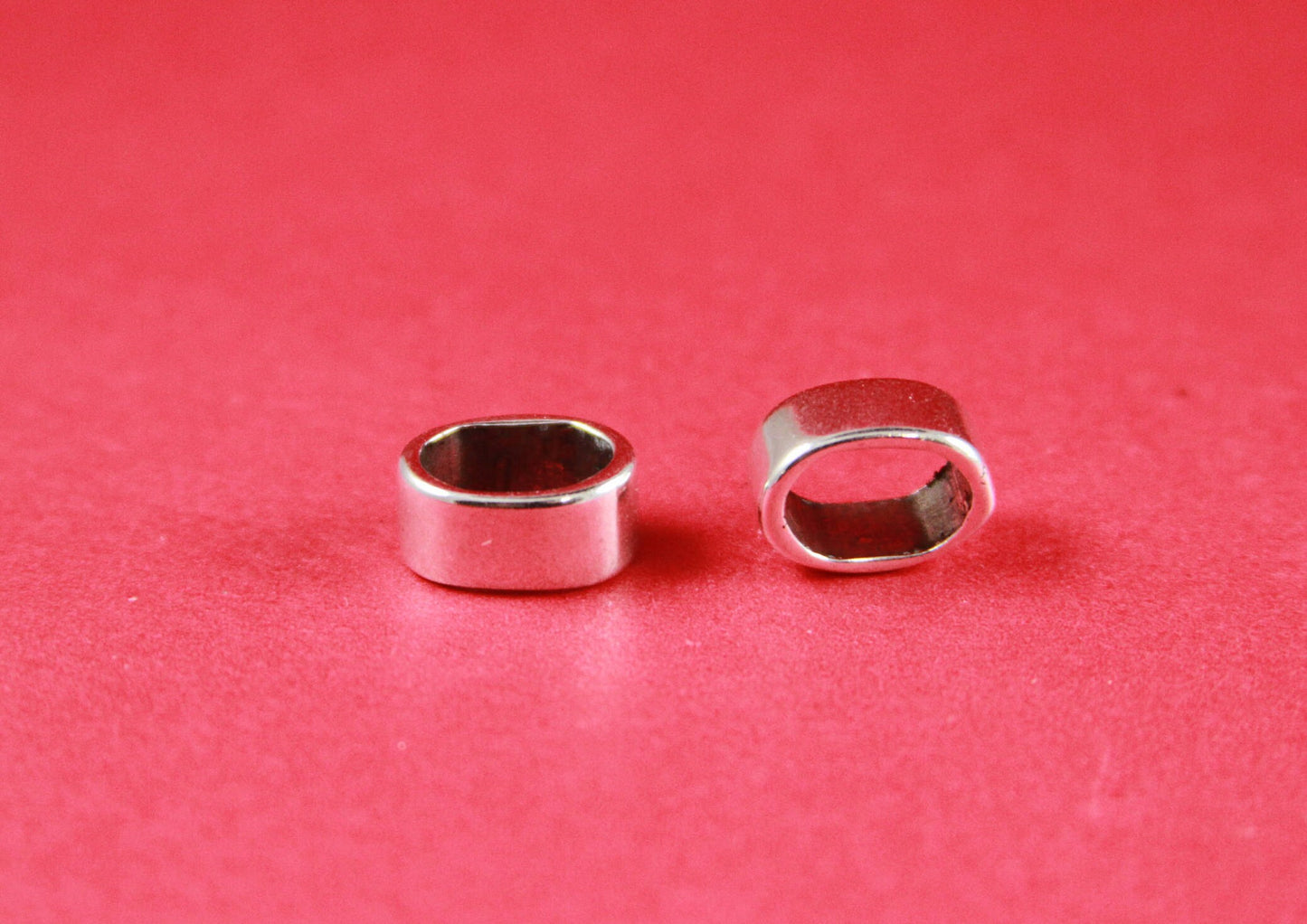 LS0052>> MADE IN EUROPE 4 zamak ring sliders, licorice ring slider, 10x6mm  sliders, silver ring sliders Qty4