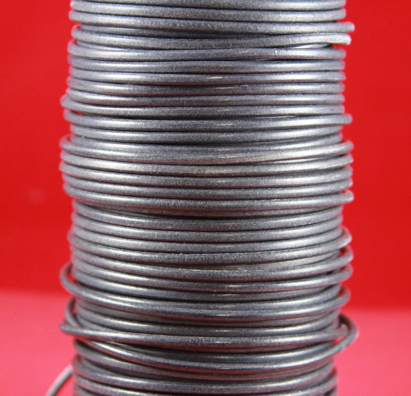 MADE in EUROPE 2 yards of 3mm gray leather cord, 3mm round leather cord, genuine leather cord (MARR3GRIS)