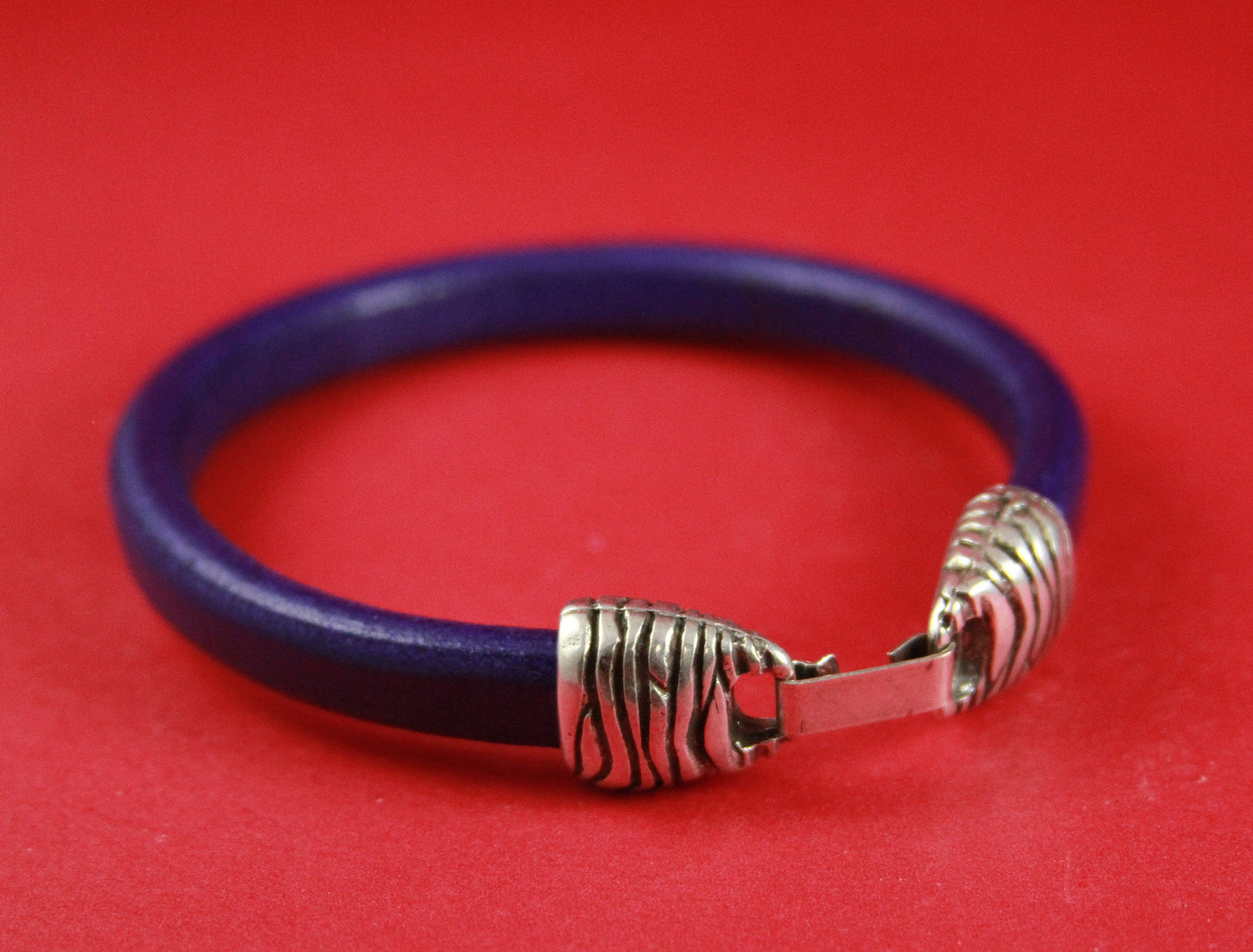 LC0023>>MADE IN EUROPE licorice  zamak clasp, ribbed clasp, bracelet clasp, stripped clasp (6456) Qty1