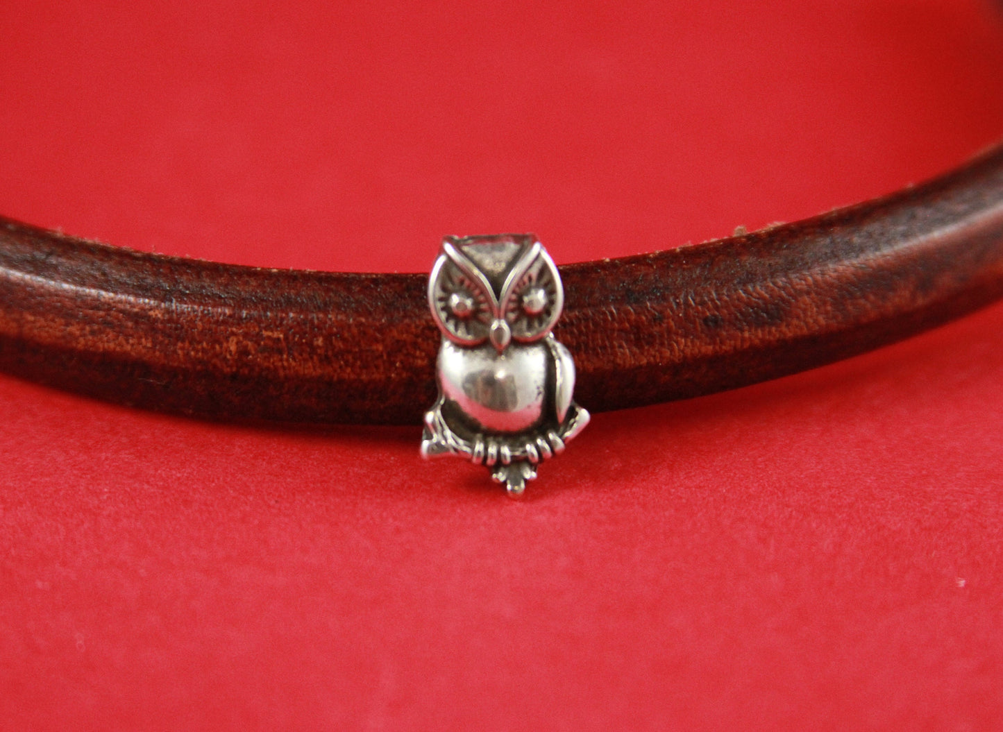LS0079>>MADE in EUROPE  2 zamak owl sliders, 10x6mm owl slider, licorice leather cord owl sliders, zamak sliders Qty2
