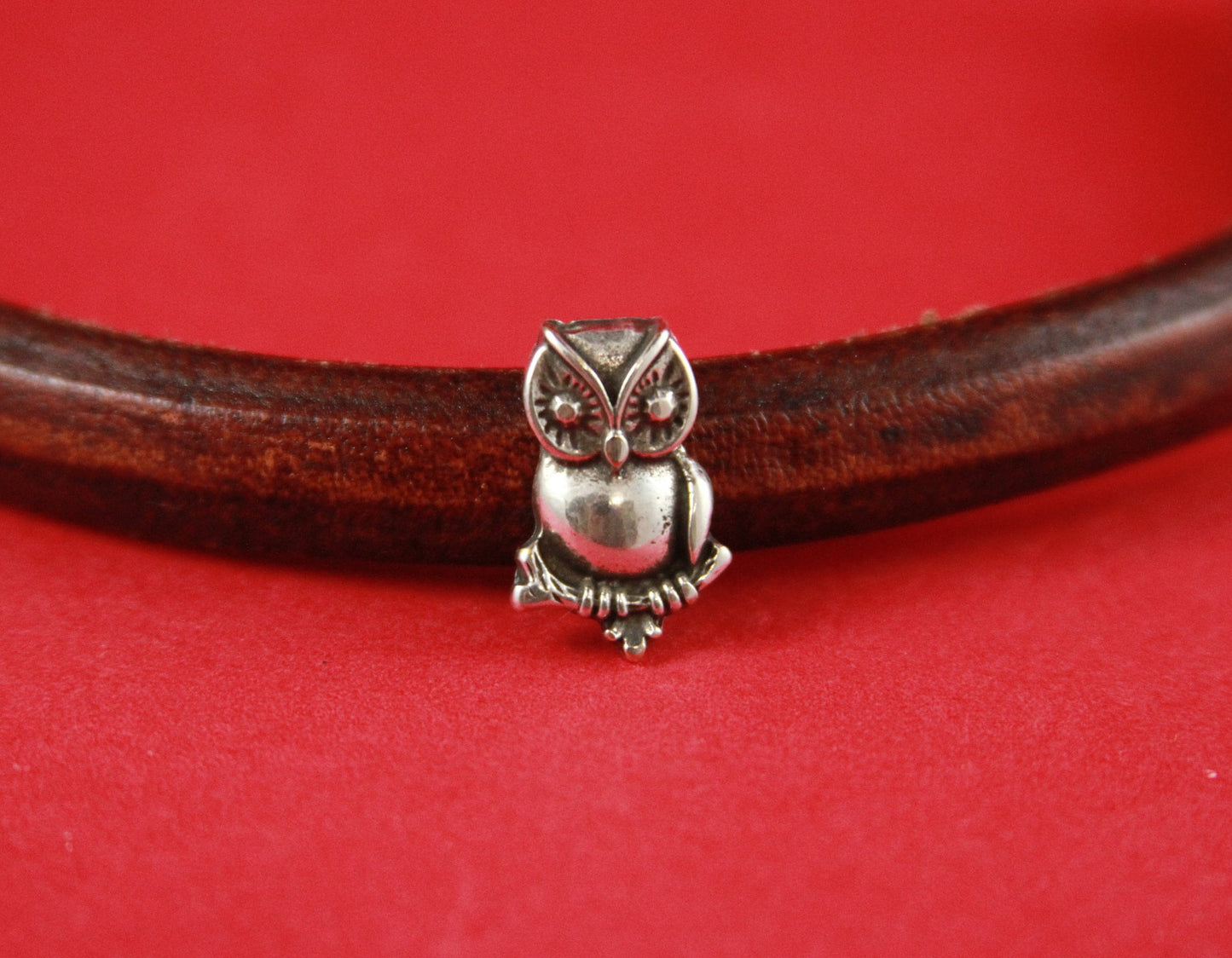 LS0079>>MADE in EUROPE  2 zamak owl sliders, 10x6mm owl slider, licorice leather cord owl sliders, zamak sliders Qty2