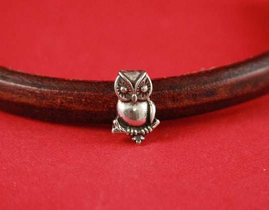 LS0079>>MADE in EUROPE  2 zamak owl sliders, 10x6mm owl slider, licorice leather cord owl sliders, zamak sliders Qty2