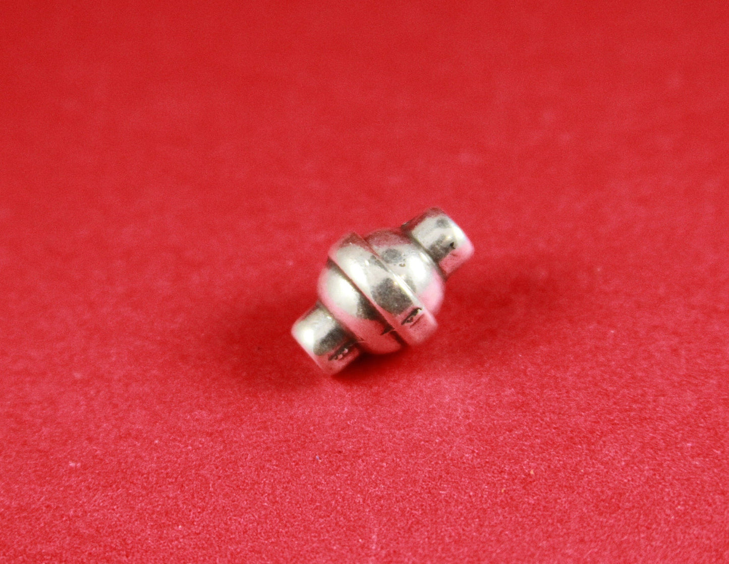 RC0111>>MADE IN EUROPE magnetic clasp, silver clasp, 3mm round cord clasp, bracelet clasp (78946/03) Qty1