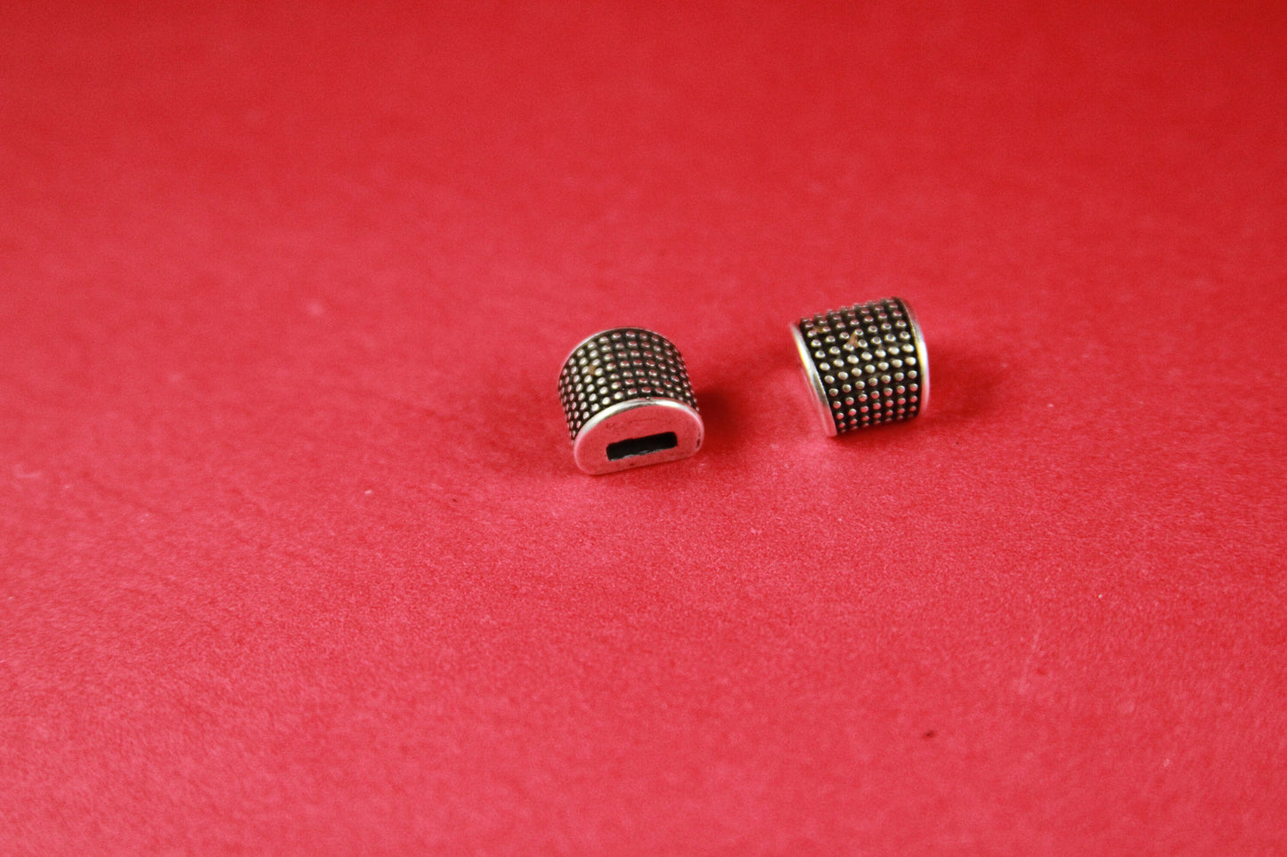 FS0272>>MADE in EUROPE 4 zamak beaded sliders for 5mm cord, flat cord slider, qty4