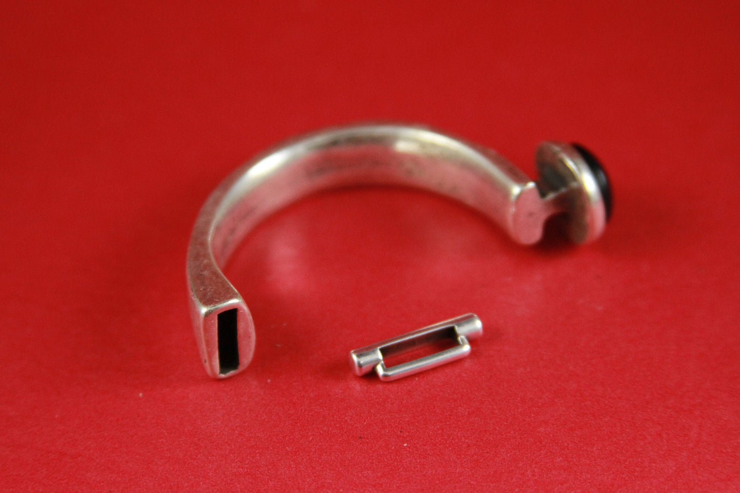 B0017>>MADE in EUROPE zamak button half bracelet+ slider, silver half bracelet with black cabochon, zamak half cuff, Qty1