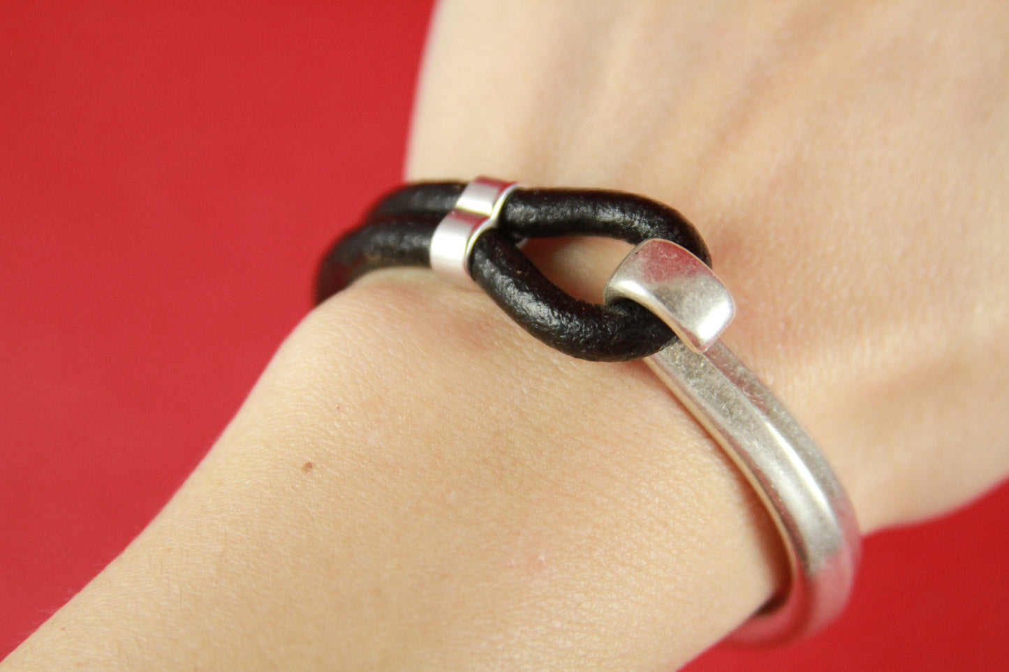 B0010>>MADE in EUROPE zamak half bracelet, hook half bracelet qty1