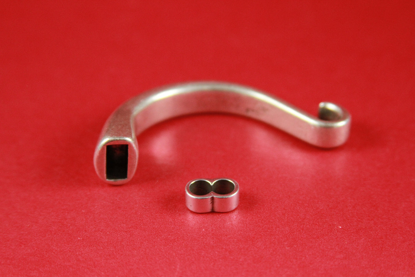 B0010>>MADE in EUROPE zamak half bracelet, hook half bracelet qty1