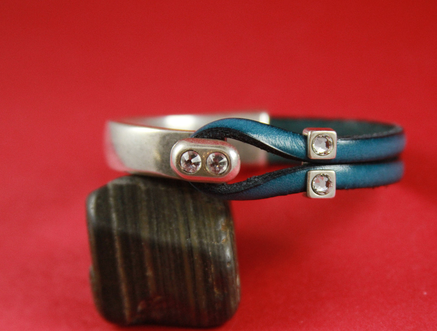 B0052>>MADE in EUROPE zamak half bracelet with Swarovski crystals, flat cord half bracelet with slider,(77877/02Z2) qty1set