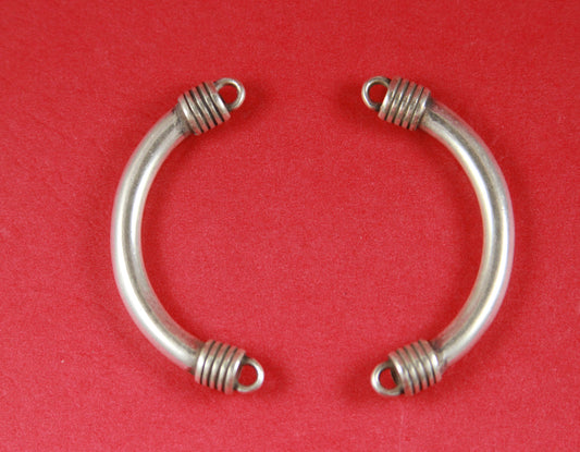 C0020>> MADE in EUROPE 2 zamak half bracelets, 2 silver connectors, zamak connectors qty2