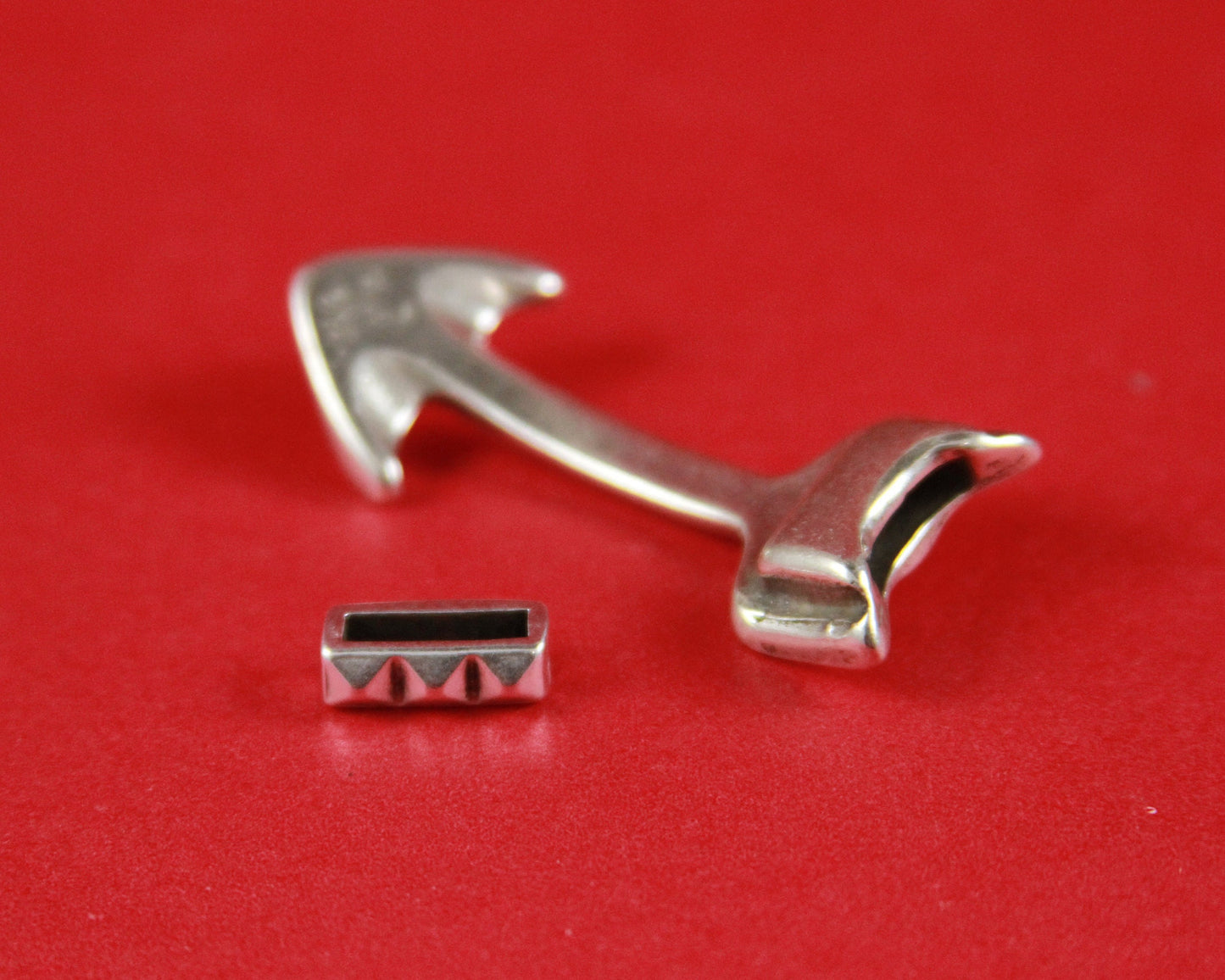 C0120>>MADE in EUROPE zamak arrow connector, 5mm cord connector, flat 5mm leather cord connector  Qty 1set