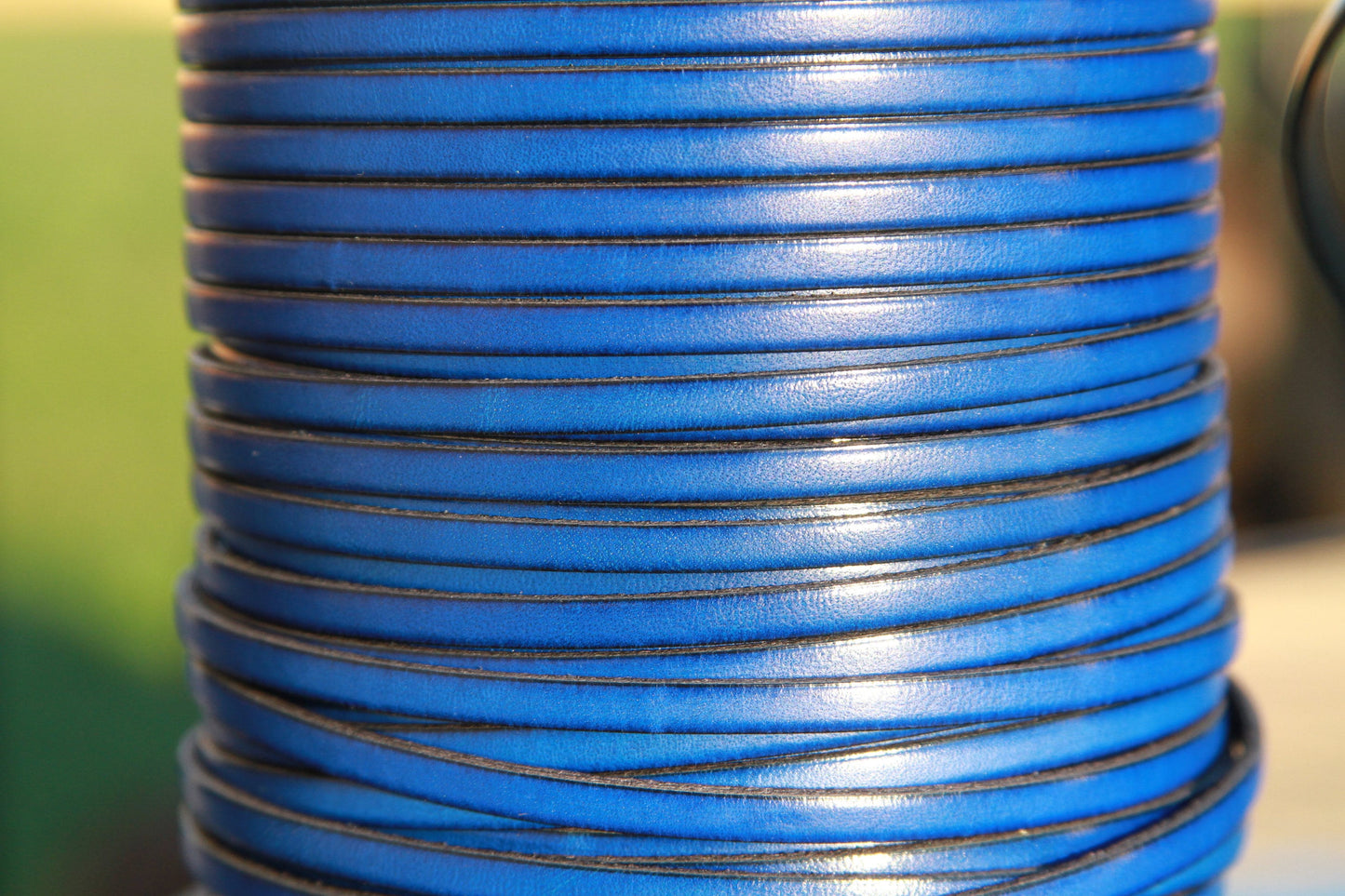 MADE in EUROPE 1 yard of 5mm flat leather cord, 5mm leather cord, flat 5mm real leather cord, 5mm flat royal blue leather cord (MARF5AZV)