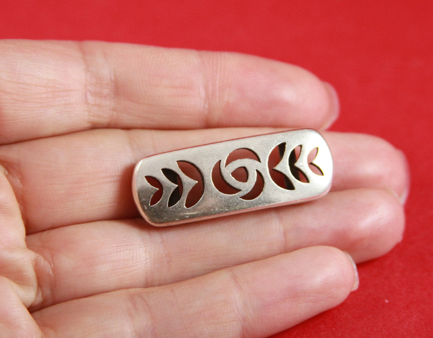 FS0325>>MADE in EUROPE zamak floral slider , zamak flat floral slider, zamak slider for 10mm flat leather cord qty1