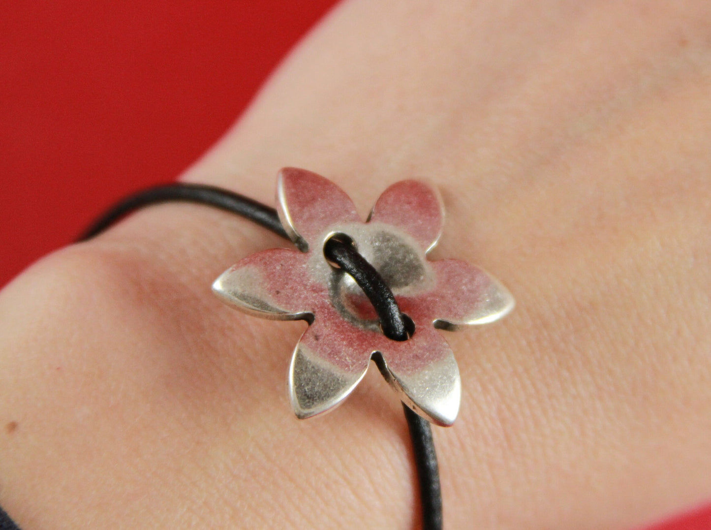 RS0066>>MADE IN EUROPE 2 zamak flower sliders, zamak flower button, round cord flower slider, 2.5mm leather  slider Qty2