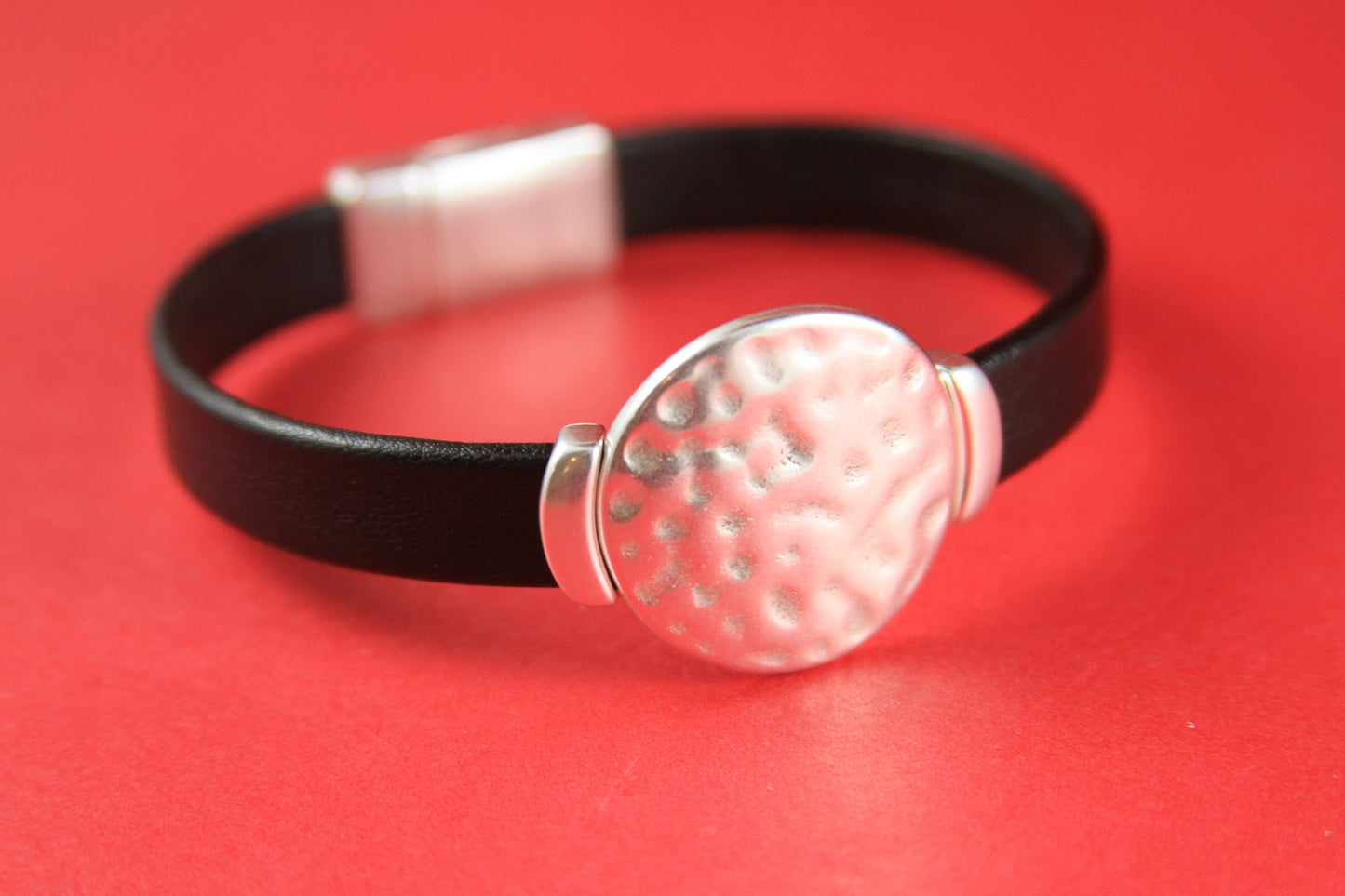 FS0114>>MADE in EUROPE zamak round hammered slider, 10mm flat cord slider, 10mm leather cord slider, zamak sliders  Qty1
