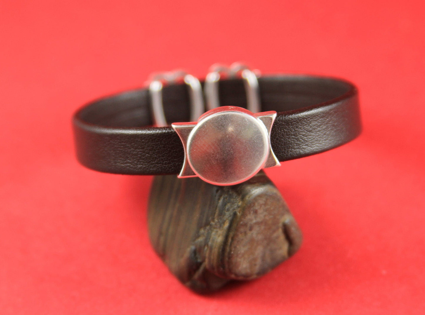FC0052>>MADE IN EUROPE zamak clasp, flat leather cord clasp, 10mm round clasp, 10mm cord clasp Qty1