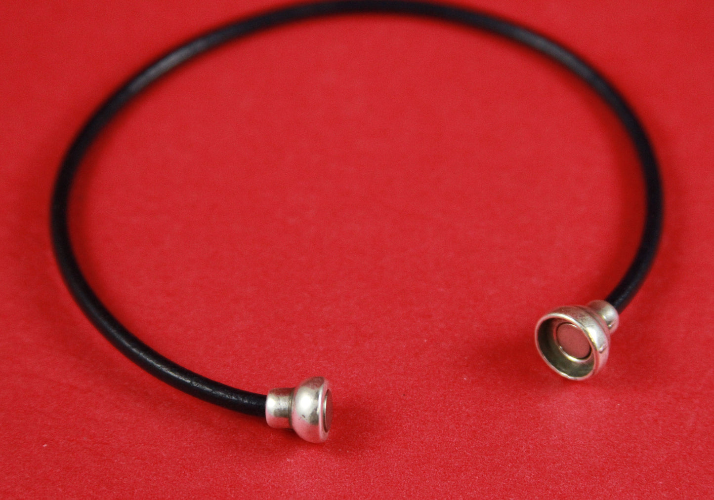 RC0111>>MADE IN EUROPE magnetic clasp, silver clasp, 3mm round cord clasp, bracelet clasp (78946/03) Qty1