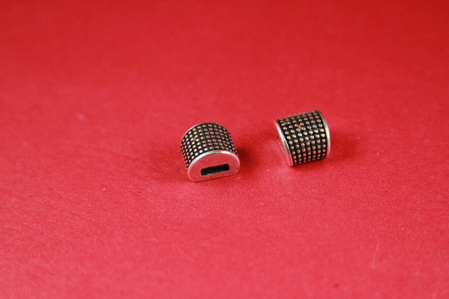 FS0272>>MADE in EUROPE 4 zamak beaded sliders for 5mm cord, flat cord slider, qty4