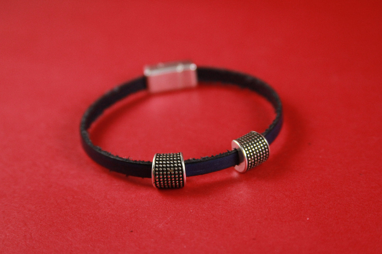 FS0272>>MADE in EUROPE 4 zamak beaded sliders for 5mm cord, flat cord slider, qty4