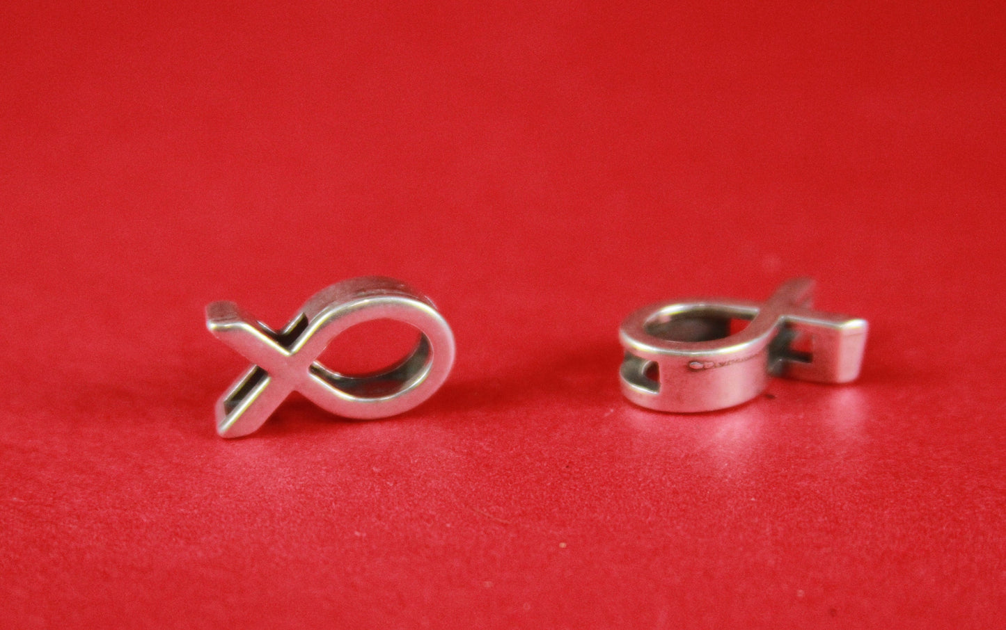 FS0271>>MADE in EUROPE 2 zamak fish sliders for 6mm cord, flat cord fish sliders qty2
