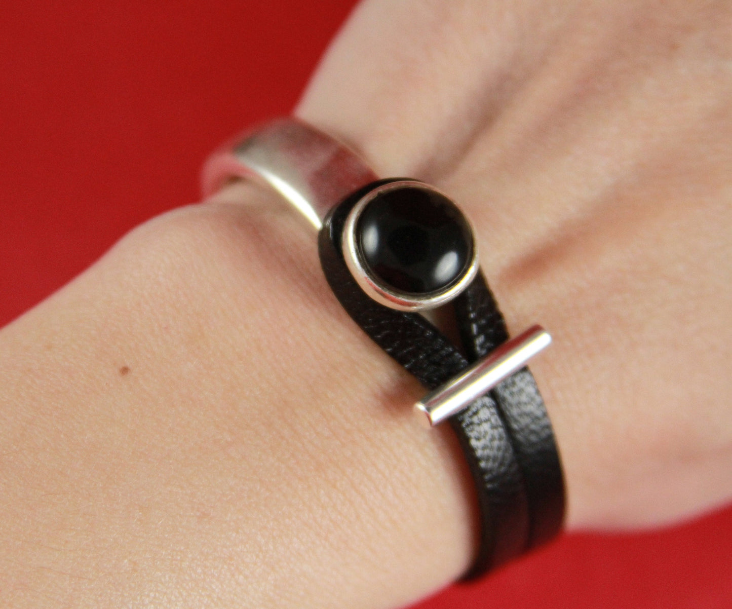 B0017>>MADE in EUROPE zamak button half bracelet+ slider, silver half bracelet with black cabochon, zamak half cuff, Qty1