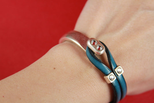 B0052>>MADE in EUROPE zamak half bracelet with Swarovski crystals, flat cord half bracelet with slider,(77877/02Z2) qty1set