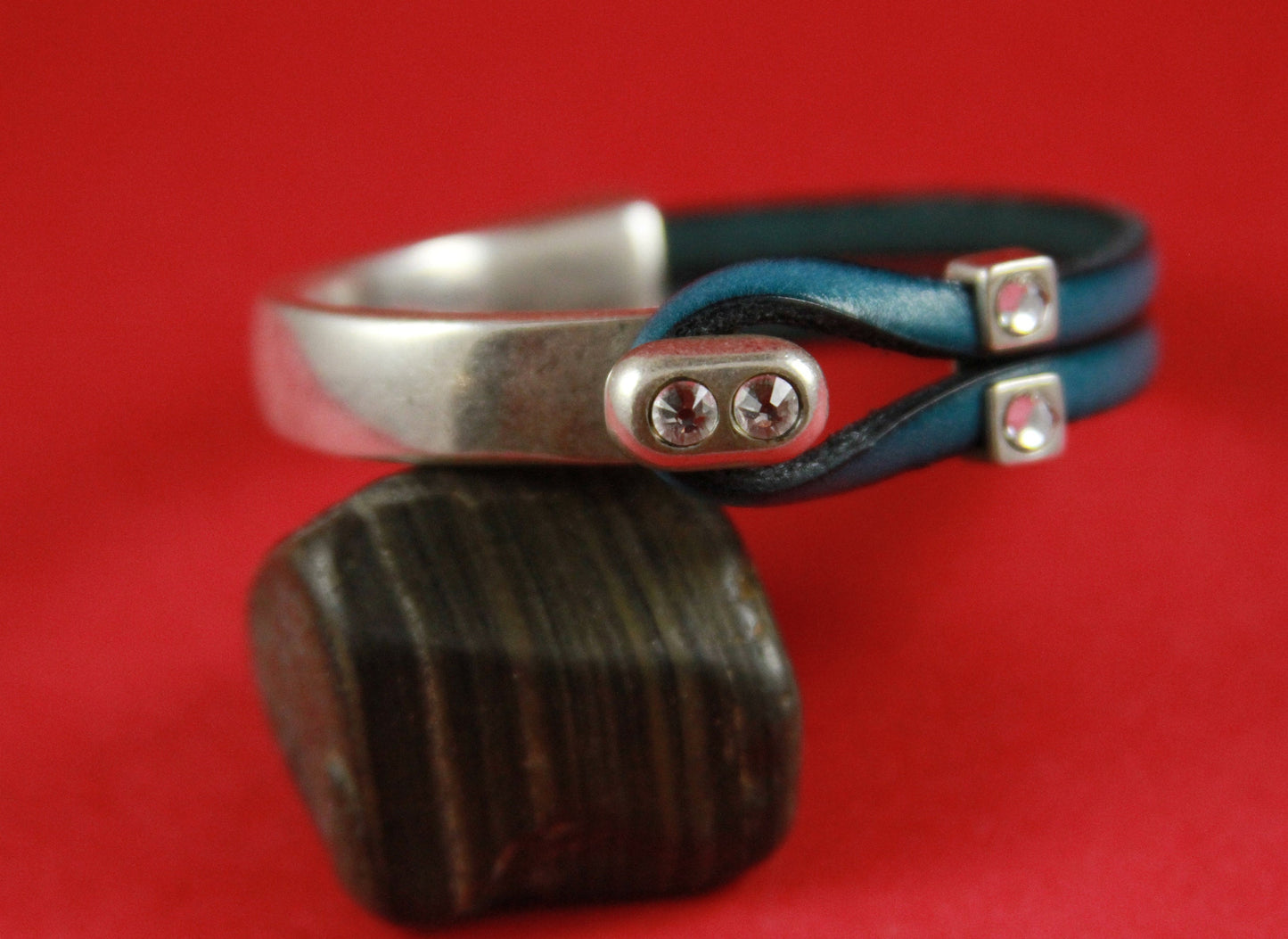B0052>>MADE in EUROPE zamak half bracelet with Swarovski crystals, flat cord half bracelet with slider,(77877/02Z2) qty1set