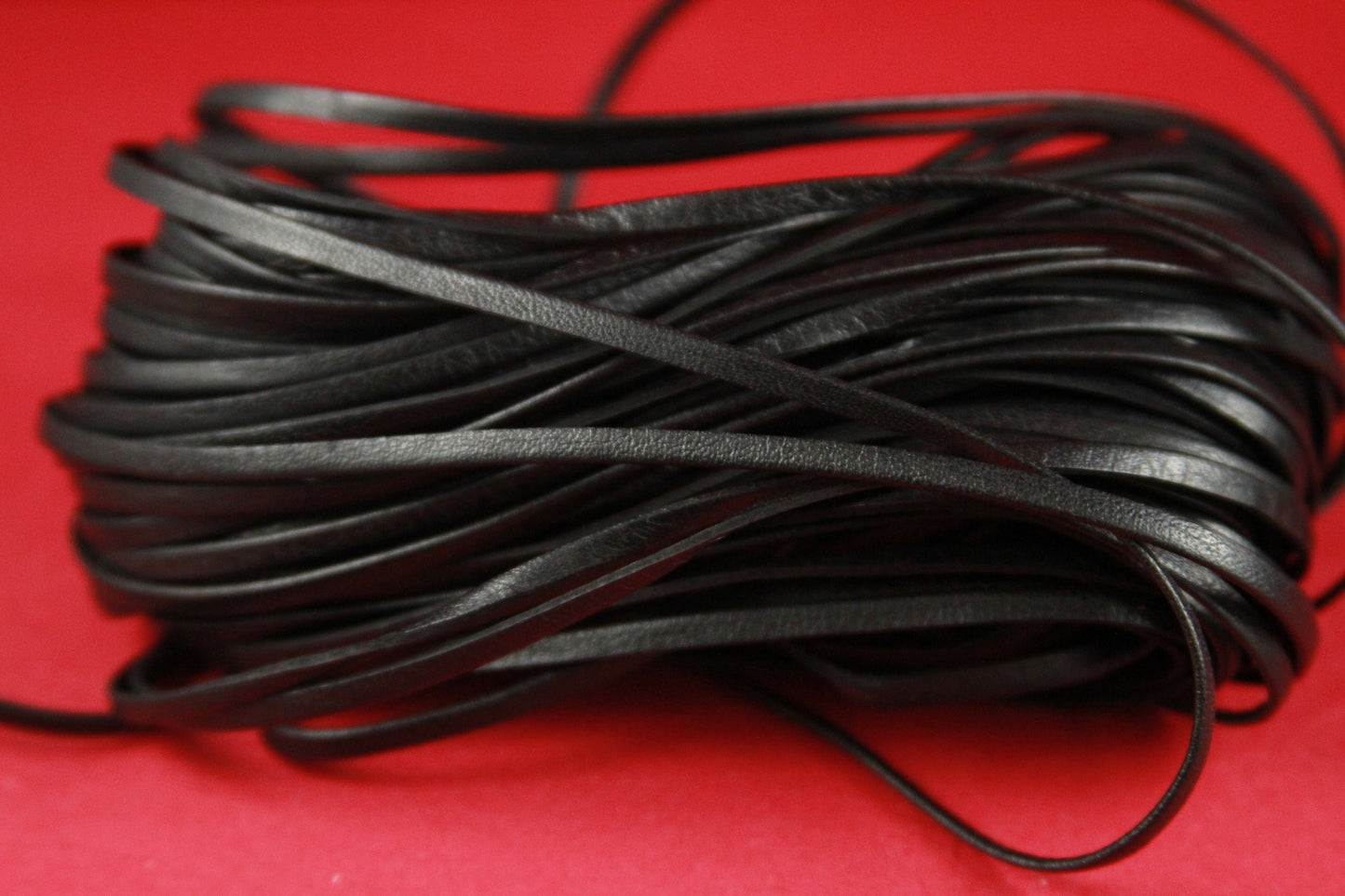 MADE in EUROPE 1 yard of 3mm very soft leather cord, genuine flat 3mm leather cord, 3x1.1mm black and brown flat leather cord by choice