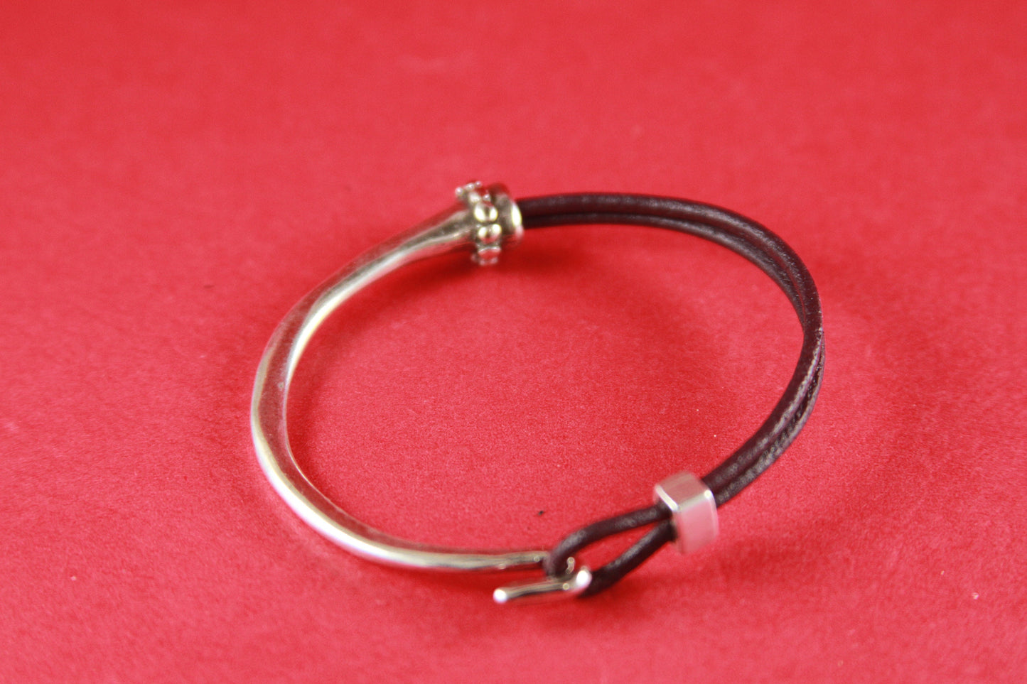 B0013>>MADE in EUROPE zamak half bracelet, 2mm round cord half bracelet qty 1set