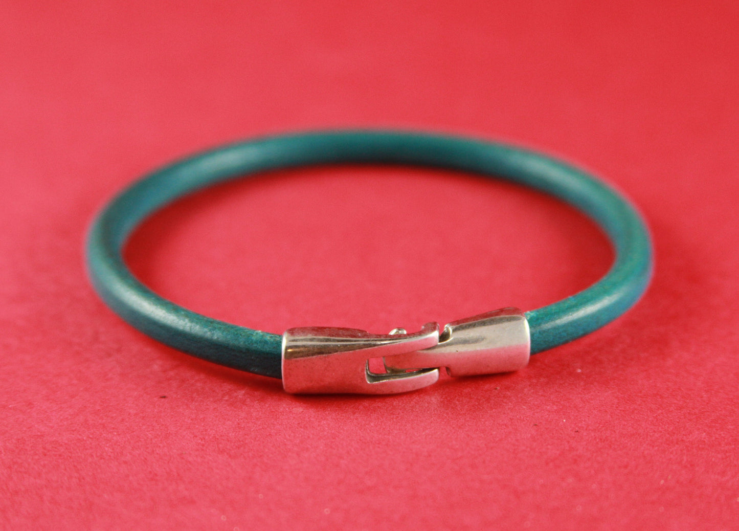 RC0066>>MADE in EUROPE zamak hook clasp, round cord clasp, 5mm cord clasp, bracelet zamak hook, zamak toggle clasp (6247) Qty1