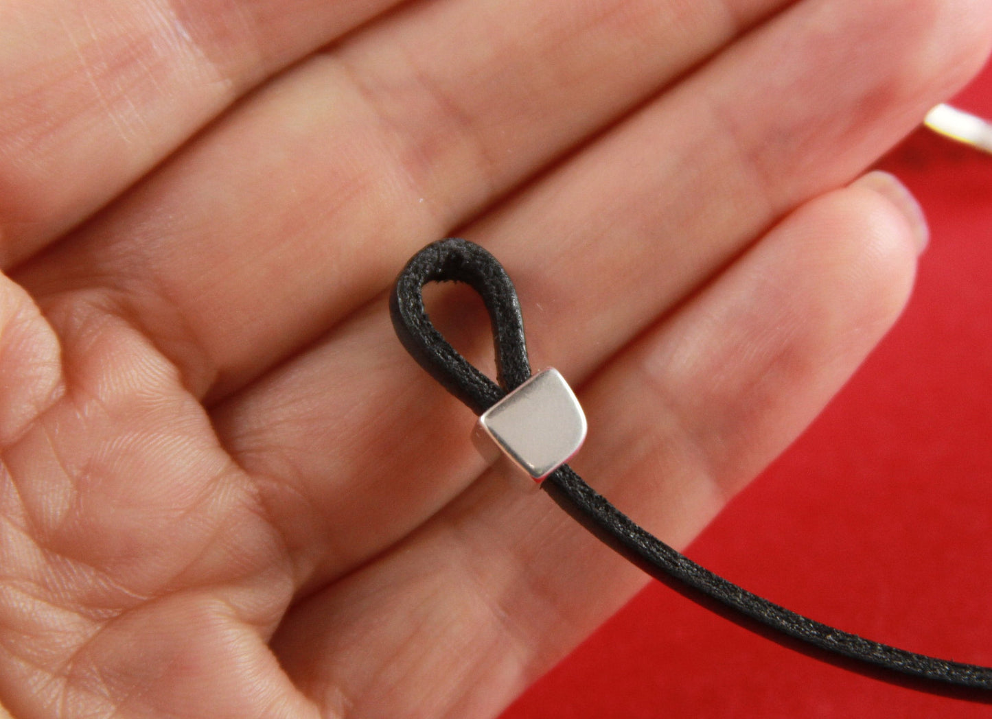 FS0225>>MADE in EUROPE 3mm flat cord loop maker cord end caps Qty4