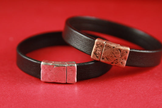 FC0179>>MADE in EUROPE zamak  clasp, 10mm flat cord hammered clasp, flat leather cord  clasp Qty1