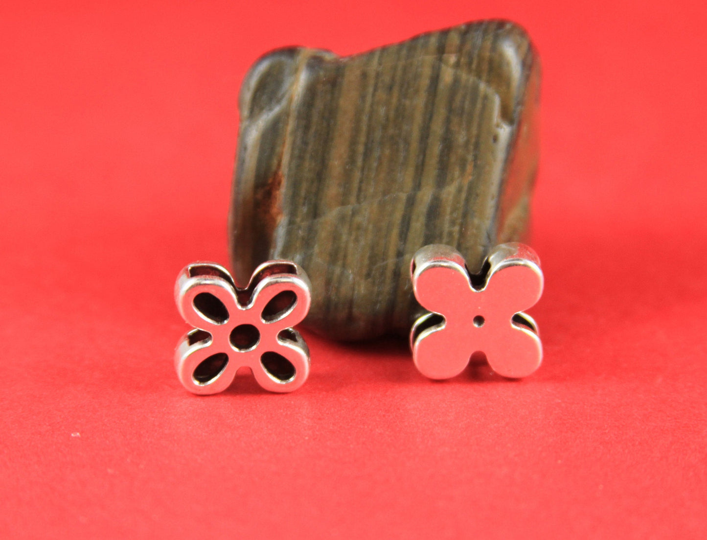 FS0015>>MADE IN EUROPE 2 zamak flower sliders for 10mm flat cord, 10mm flat cord slider, zamak flower slider for 10mm flat cord Qty2