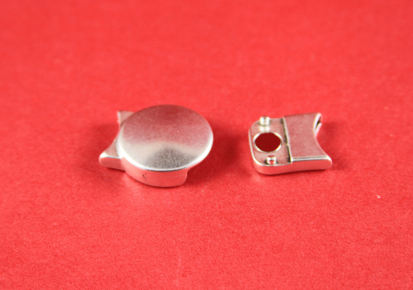 FC0052>>MADE IN EUROPE zamak clasp, flat leather cord clasp, 10mm round clasp, 10mm cord clasp Qty1