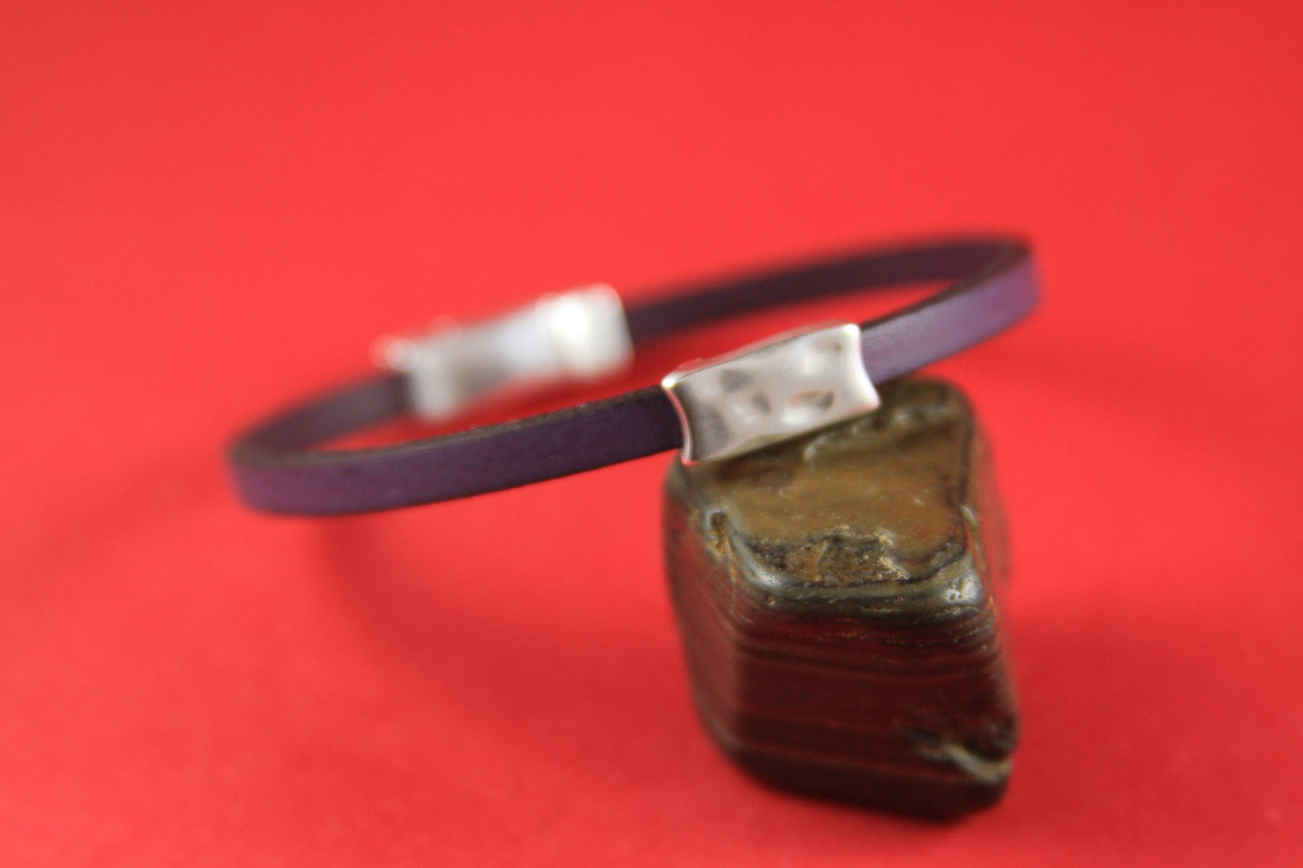 FS0324>>MADE in EUROPE 2 zamak rustic sliders, 5mm flat cord zamak hammered slider, zamak  slider for 5mm cord  Qty2