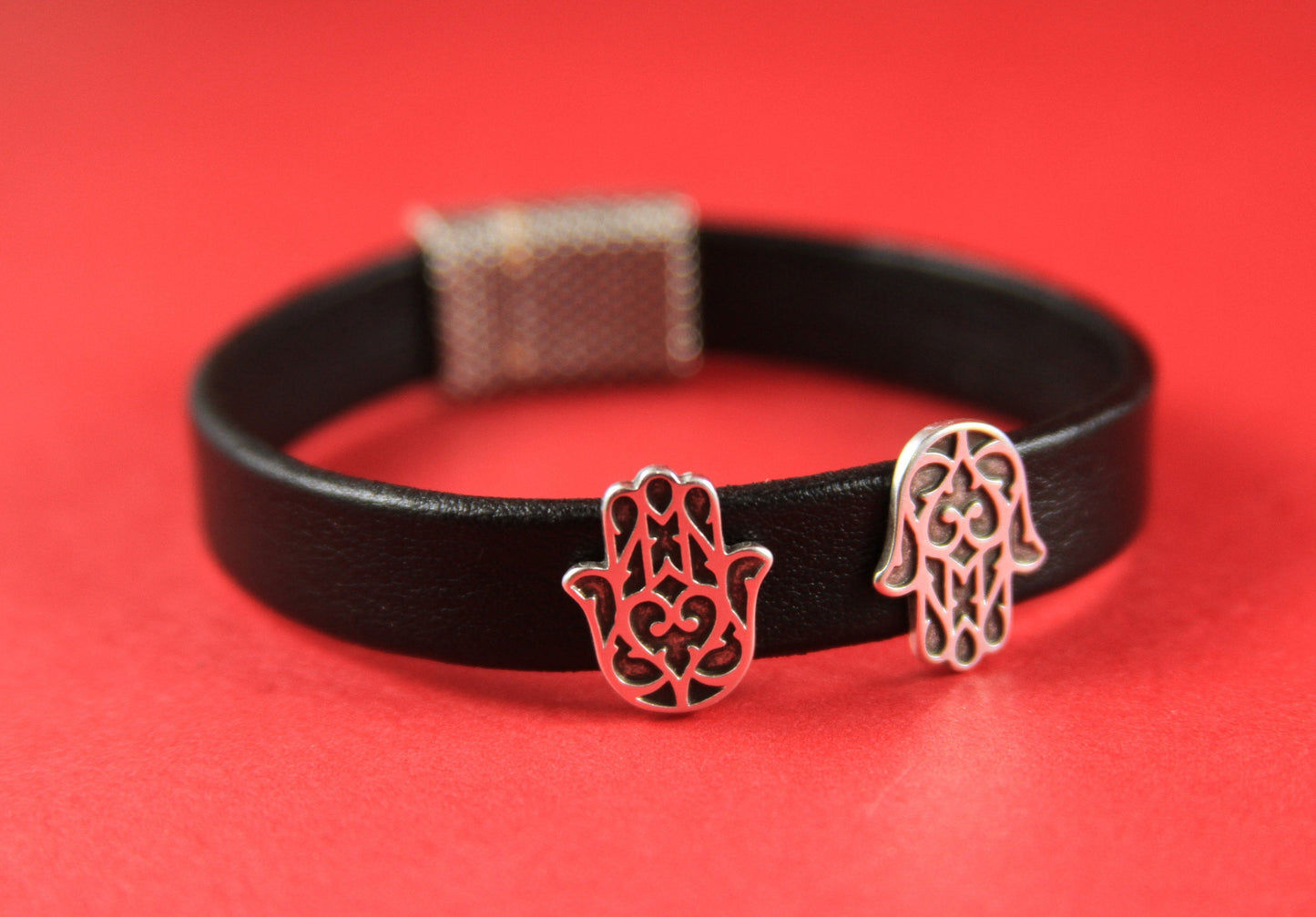 FS0185>>MADE in EUROPE 2 zamak Hamsa hand sliders for 10mm flat cord, 10mm zamak slider, flat leather cord slider, Qty2