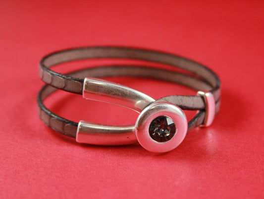 B0065>>MADE in EUROPE zamak Swarovski crystal clasp with slider,5mm flat cord wish bone clasp,U clasp with Swarovski crystal (PF9136) 1set