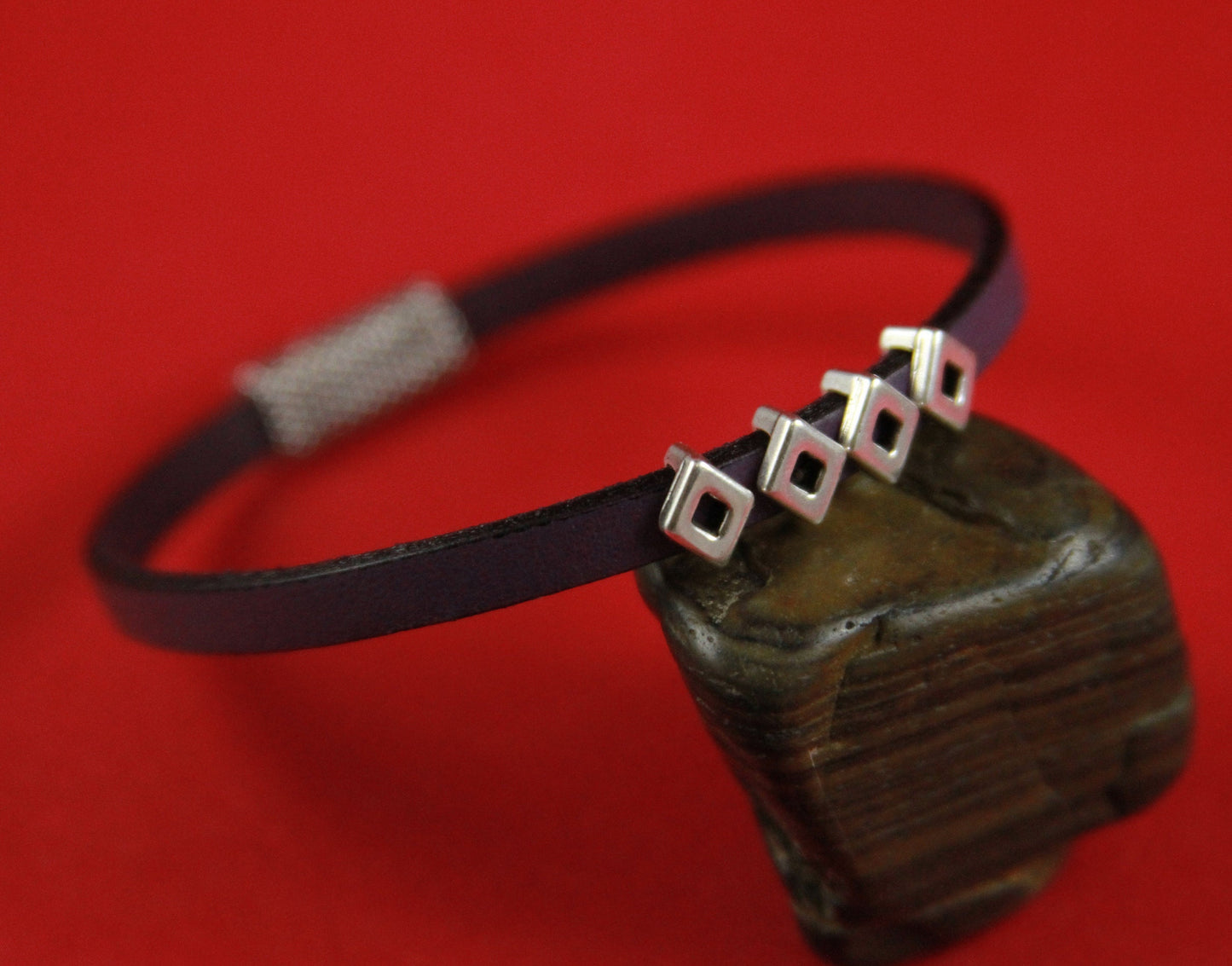 FS0259>>MADE IN EUROPE 4 zamak rhombus sliders, flat 3mm cord sliders, 3mm flat cord sliders, silver rhombus sliders Qty4
