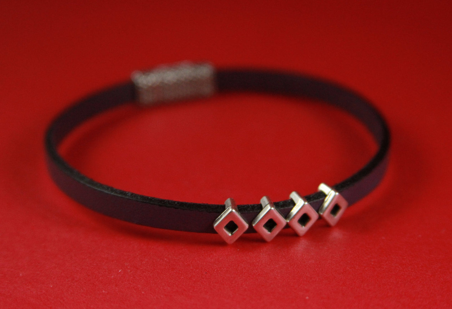 FS0259>>MADE IN EUROPE 4 zamak rhombus sliders, flat 3mm cord sliders, 3mm flat cord sliders, silver rhombus sliders Qty4