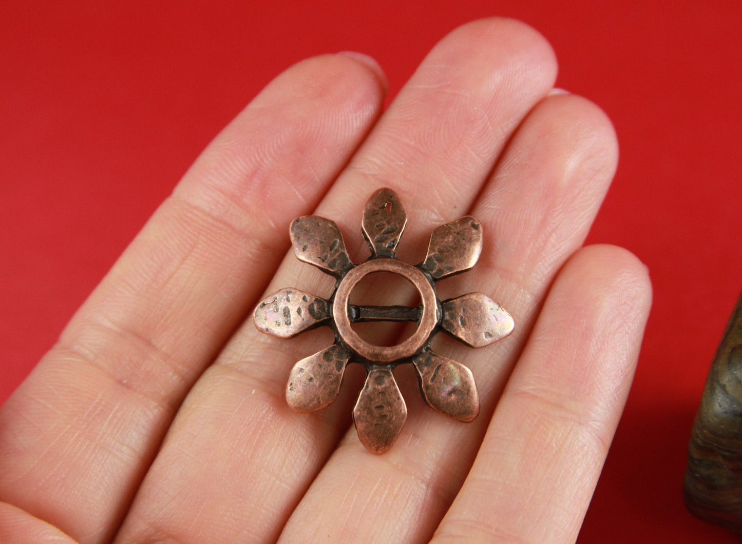FS0105>>MADE in EUROPE 2 zamak chamomile sliders, zamak flower slider, zamak flower bead (6932C) qty2