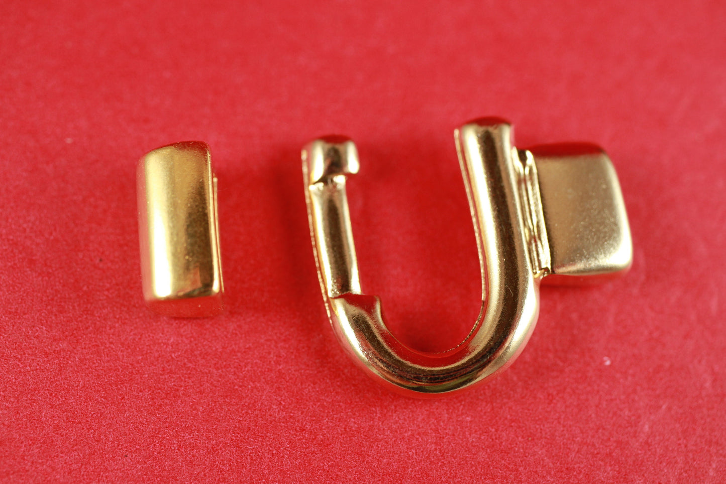 FC0218>>MADE IN EUROPE zamak U clasp with loop maker finding, gold horse shoe clasp,gold horse shoe hook, 10mm cord hook (ABLZ136G) Qty 1set