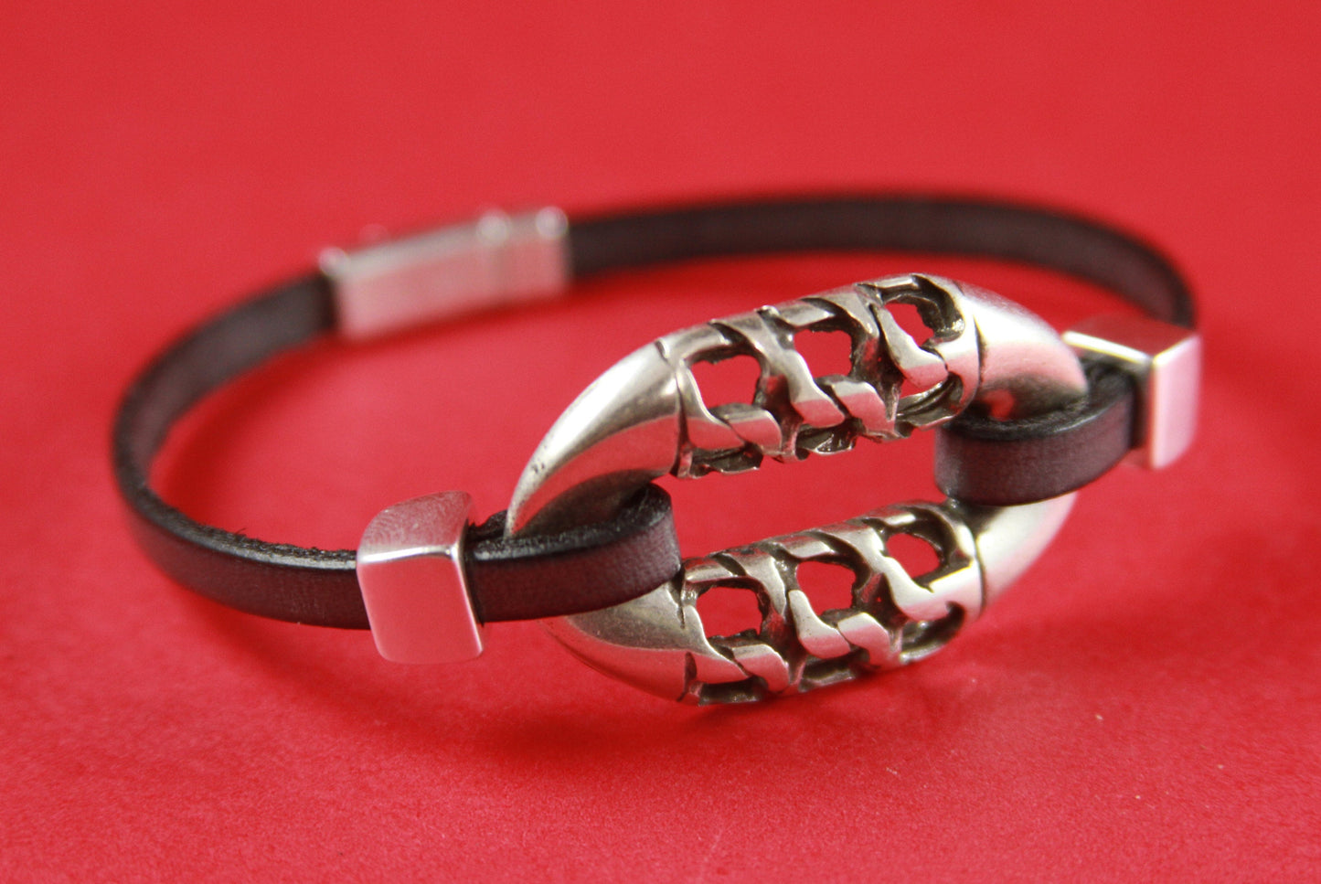 C0040>>MADE in EUROPE zamak large oval connector, 5-6mm cord connector, flat 5mm or 6mm leather cord connector Qty1