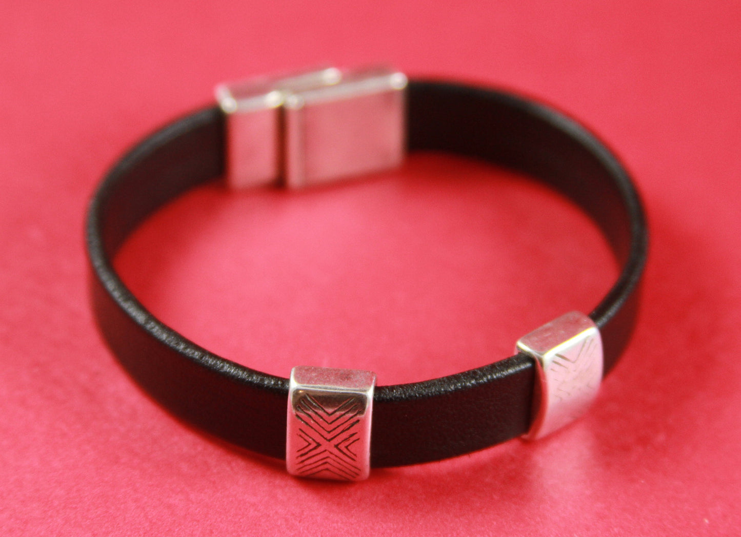 FS0239>>MADE in EUROPE 4 zamak sliders, 10mm flat cord slider, 10mm leather cord slider, zamak sliders  Qty4
