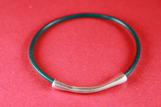 RS0101>>MADE IN EUROPE  zamak connector for 3,5mm cord, hammered zamak tube-connector, 3.5mm leather cord connector( 7338)Qty1