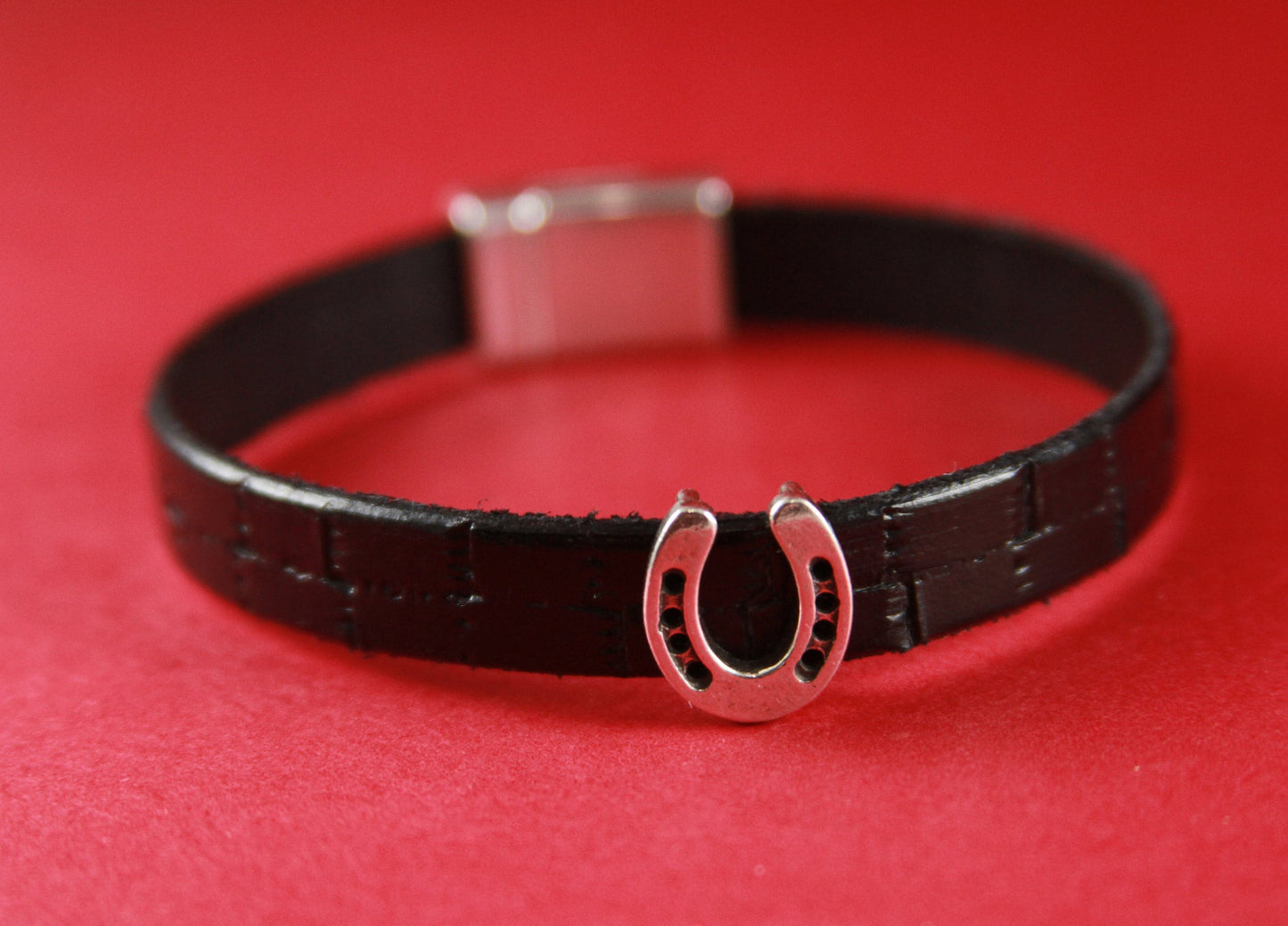 FS0237>>MADE in EUROPE 2 zamak horseshoe sliders, silver horseshoe slider, 10mm flat cord horse shoe slider qty2